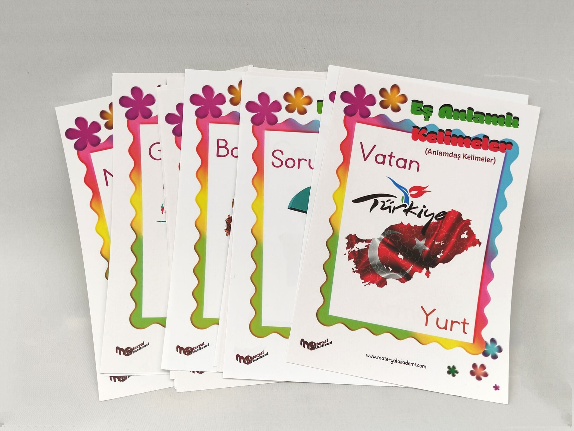 EŞ ANLAMLI KELİMELER AFİŞ SETİ (A5)